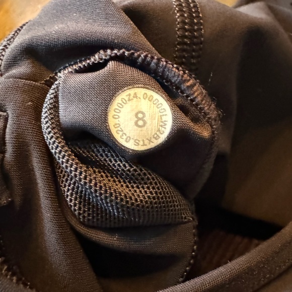 EUC Lululemon unleash strength bra medium strength b/c size 8 black - Picture 3 of 3